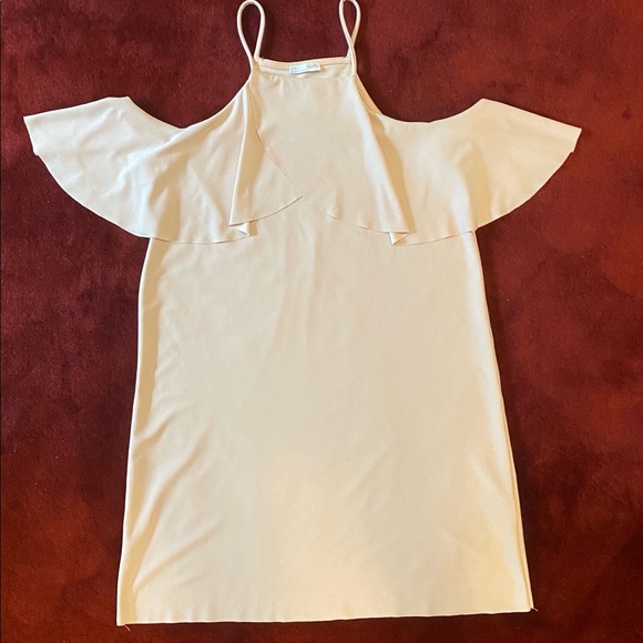 Zara beautiful as new dress - Picture 4 of 5